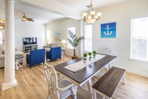 Maison, Plusieurs lits, balcon, vue sur la piscine (Sandy Retreat) | Restauration