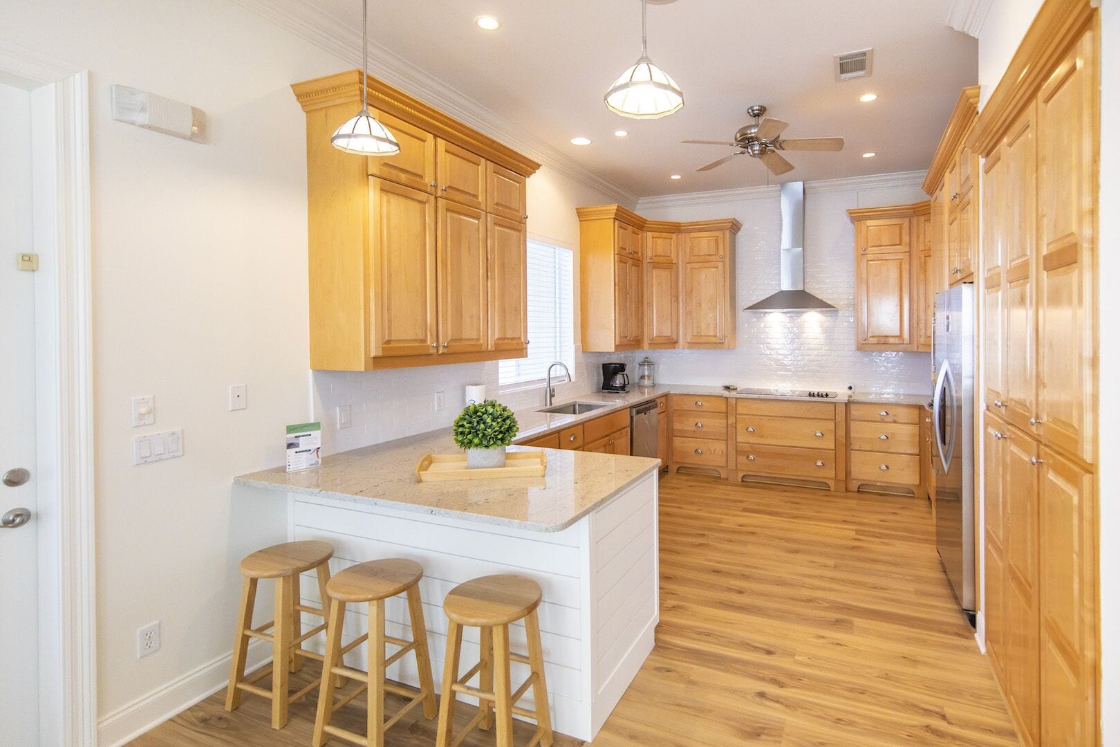 獨棟房屋, 多張床, 陽台, 泳池景觀 (Sandy Retreat) | 私人廚房 | 電冰箱、微波爐、烤箱、爐台