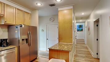 House, Multiple Beds, Balcony, Garden View | Interior