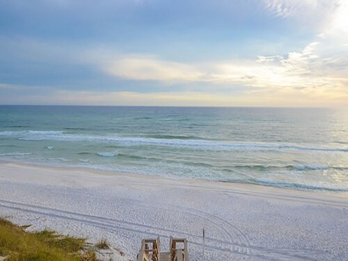Sand Piper by Southern Vacation Rentals