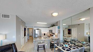 Lägenhet - flera sängar - kök - havsutsikt | Interiör