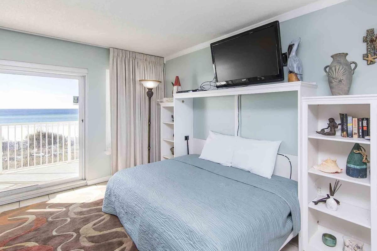 1 habitación, decoración personalizada y muebles diferentes