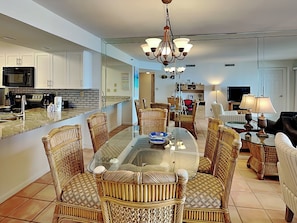 Condo, Multiple Beds, Balcony, Ocean View (0 - No Pets Allowed) | Private kitchen | Fridge, microwave, oven, stovetop - Emerald Towers by Southern Vacation Rentals (Destin)