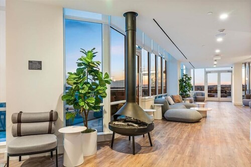 Private 1BR Apt | Parking | Gym & Pool | White Plains