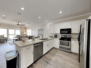House, Multiple Beds, Balcony, Ocean View | Private kitchen | Fridge, microwave, oven, stovetop