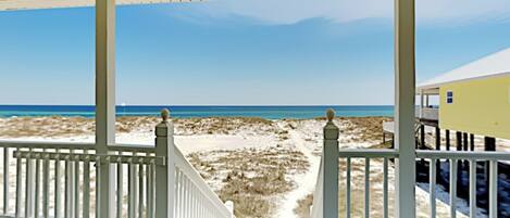 Estudio (3 Bedrooms) | Vista frontal de la propiedad