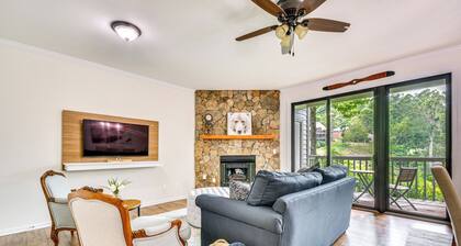 Golfer's Oasis! Mtn Cabin w/ Balcony in Burnsville