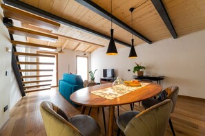Dining - Industrial design loft with outdoor living terrace (Florence)