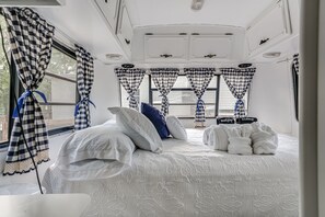 1 多间卧室、免费 WiFi、床单