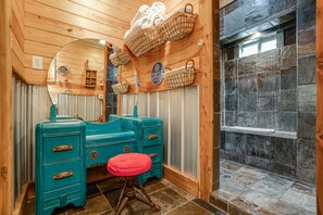 Spa - Kayak, Cowboy Pool, 20% Off, River, Nature, Family (New Braunfels)