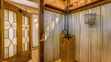 Shower, towels