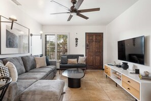 Tv, tv-spel och kontor