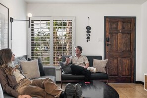 Tv, tv-spel och kontor