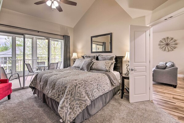 3 bedrooms, iron/ironing board, travel crib, free internet