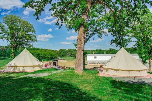 Glamp Tent at Historic estate Big Rock Creek