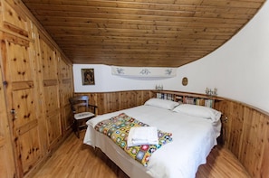 3 chambres, accès au Wi-Fi (inclus), literie fournie