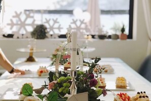 تناول الطعام