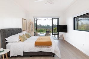 1 bedroom, iron/ironing board, travel cot, free WiFi