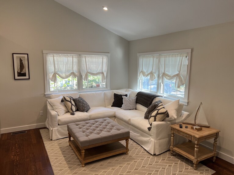 Totally Renovated Cottage On The North Fork 7 Min. Walk To The Beach - Les Hamptons, NY