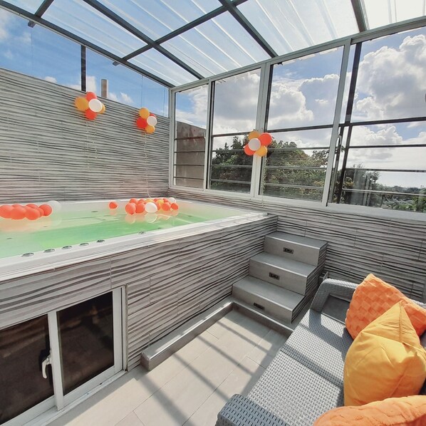 Pool - Coqueto Penthouse Venezia con Jacuzzi Privado (Santo Domingo oeste)