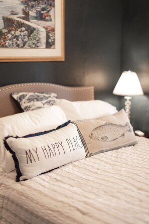 2 عدّة غرف نوم ومكواة/لوح كي وواي فاي مجانًا وملاءات أسرّة