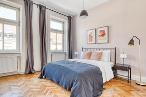 2 soverom, strykejern/-brett, wi-fi og sengetøy