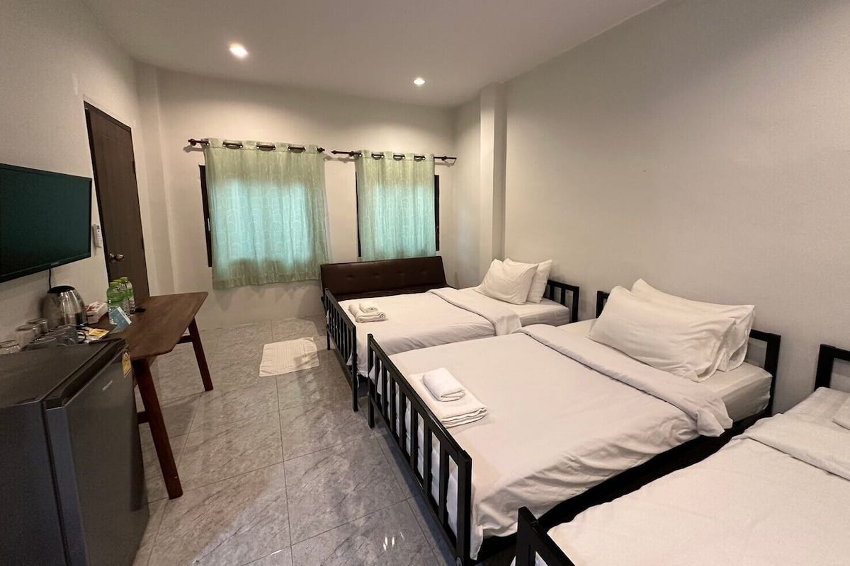 Standard Triple Room | Free WiFi