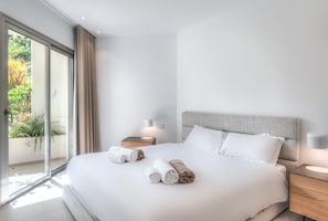 1 chambre, coffres-forts dans les chambres, fer et planche à repasser