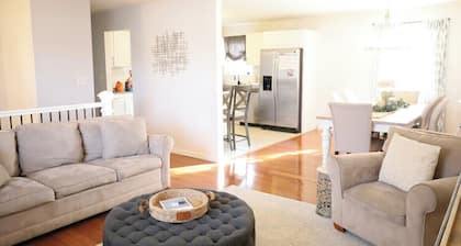 Family friendly Spacious 4 bedroom 3 bathroom getaway