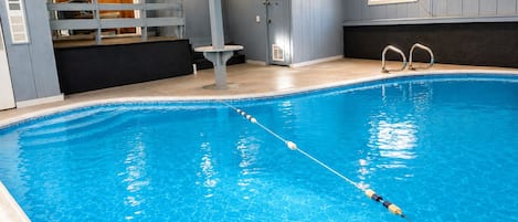 Innenpool, beheizter Pool