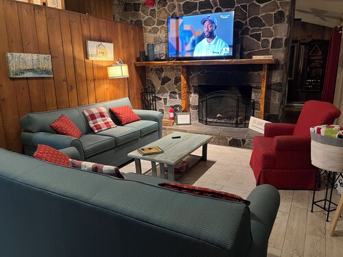 Dog Friendly Indoor Heated Pool Slps 22 Pool Table Swim SkiGambleSnowboardRelax