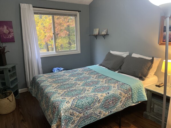 6 bedrooms, iron/ironing board, free WiFi, bed sheets