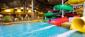 Large North Conway Vacation Home Indoor Pool, Pool Table Sleeps 22