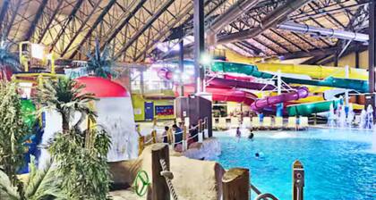 Large North Conway Vacation Home Indoor Pool, Pool Table Sleeps 22