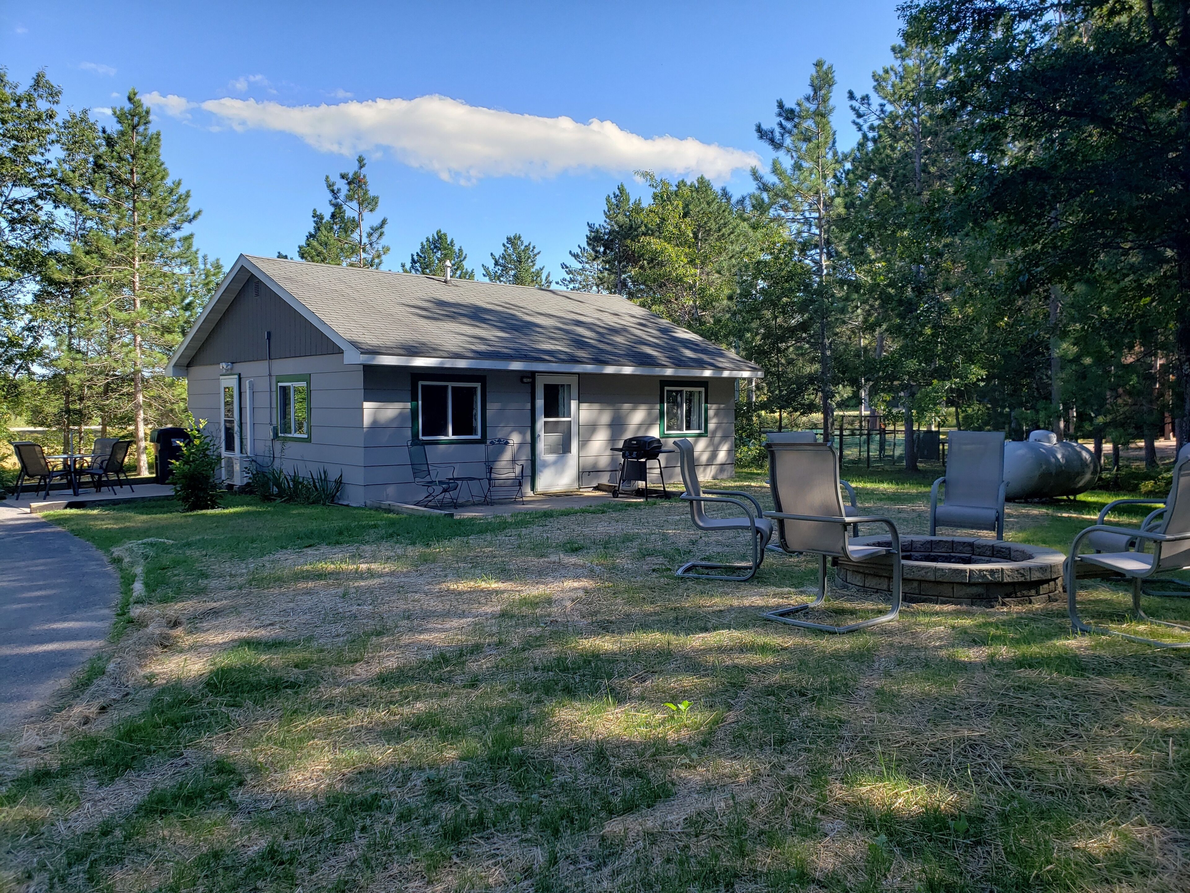 Cozy Cottage centrally located in the U.P!