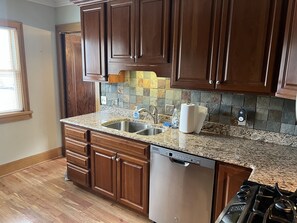 Private kitchen - Highland Park Executive Suite (Saint Paul)
