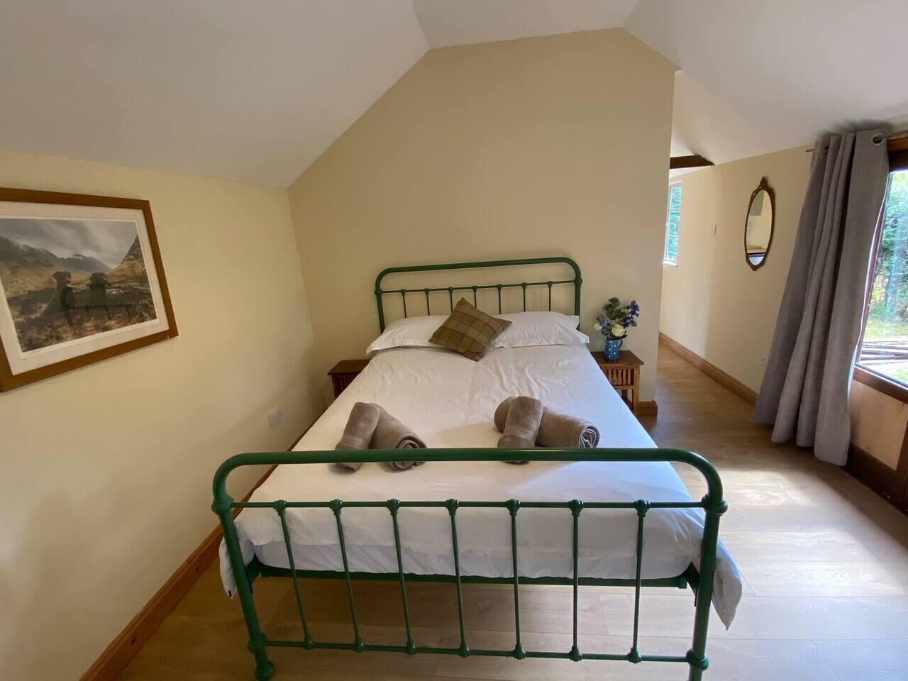 1 bedroom, bed sheets