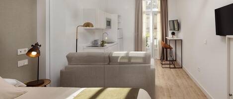 1 habitación, tabla de planchar con plancha, internet y ropa de cama