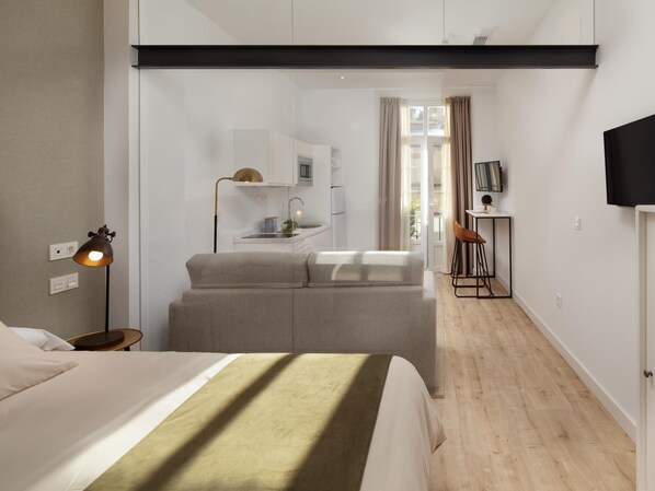 1 habitación, tabla de planchar con plancha, internet y ropa de cama