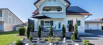 Holiday Home "Bezauberndes Gästehaus" with Terrace & Wi-Fi