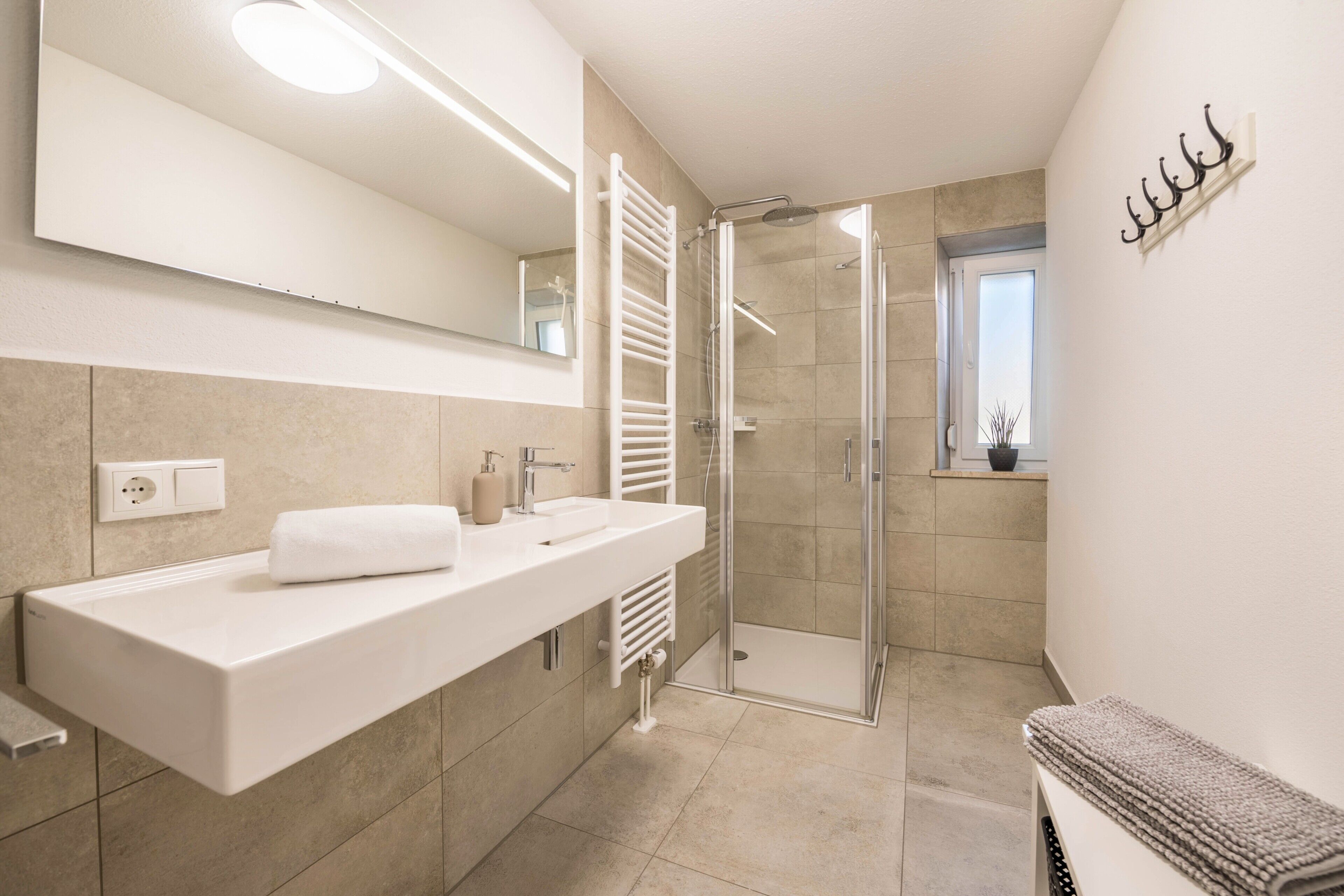 Shower, free toiletries, hair dryer, towels