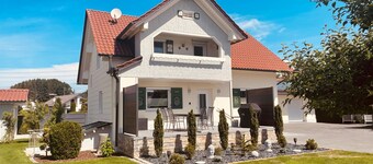 Holiday Home "Bezauberndes Gästehaus" with Terrace & Wi-Fi