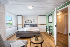 4 habitaciones, escritorio, tabla de planchar con plancha y wifi gratis 