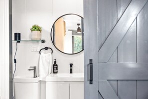 Shower, towels, soap, shampoo