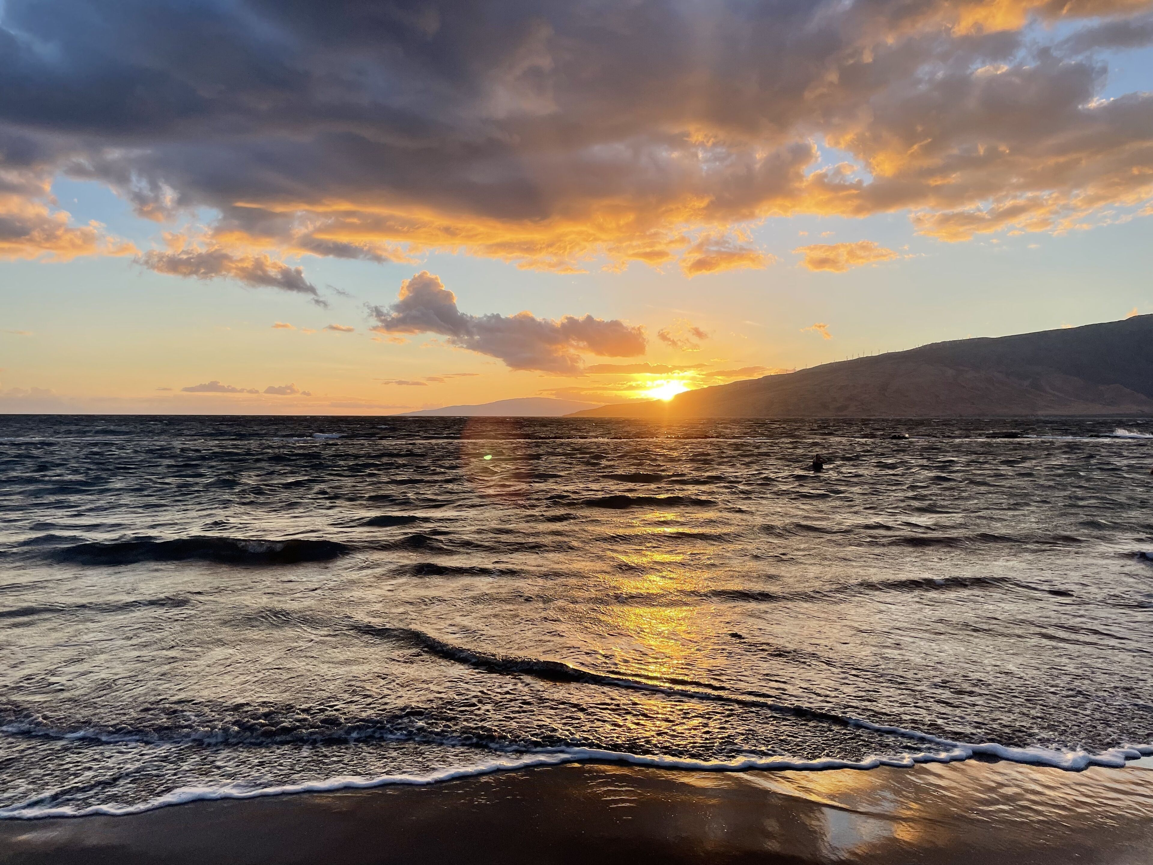 Beach nearby, sun loungers, beach towels