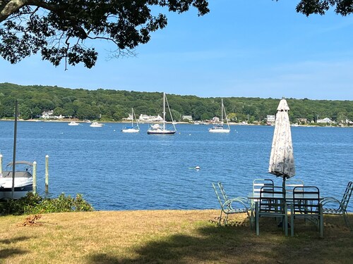 2BED GUESTHOUSE WITH PRIVATE BEACH ACCESS