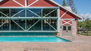 Innenpool, Außenpool