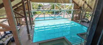 4-Bed Country Club Haven with Pool, BBQs, and More
