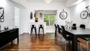 Townhome, 2 Bedrooms, Partial Lake View (1100 sq ft) | In-room dining - 2 Bedroom/2 Bathroom Townhouse with Hottub (Miami Beach)