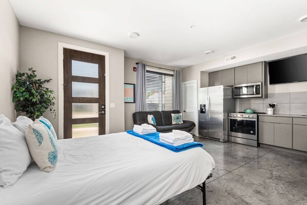 1 bedroom, iron/ironing board, WiFi, bed sheets